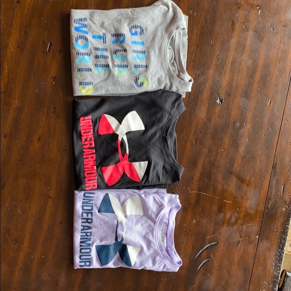 Under armor athletic shorts sleeve T-shirts